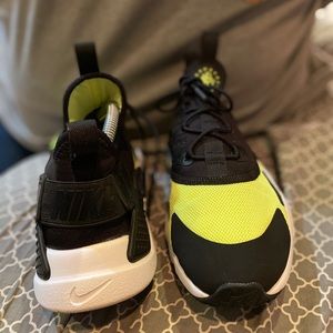 Nike Huaraches 7y Semi New